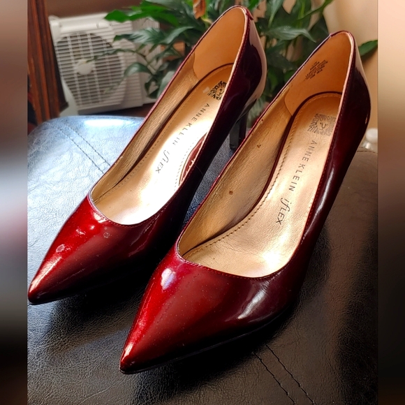 Barely worn - Picture 1 of 1